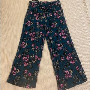 Torrid wide leg floral pant size 1 xl 14